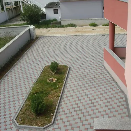 Vladimir Apartment *